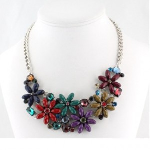 Collier plastron vintage