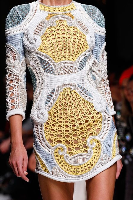 Robe en cannage osier Balmain