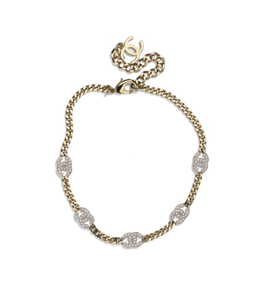 bijou collier choker en métal doré avec pendentifs à strass Chanel